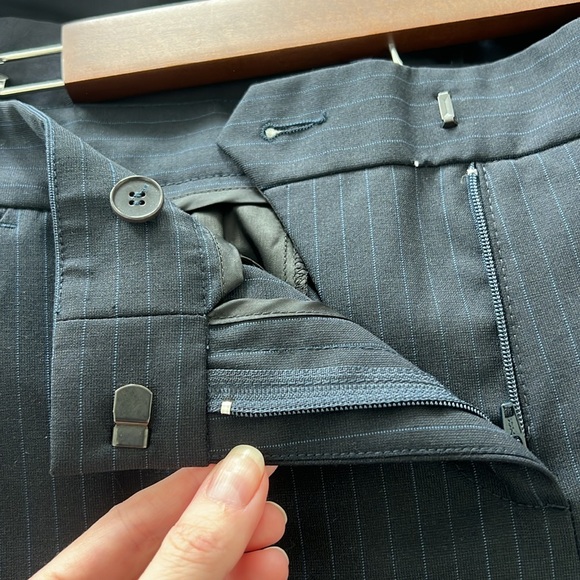 Maje pinstripe pleat front pants navy sz34 - Picture 5 of 6